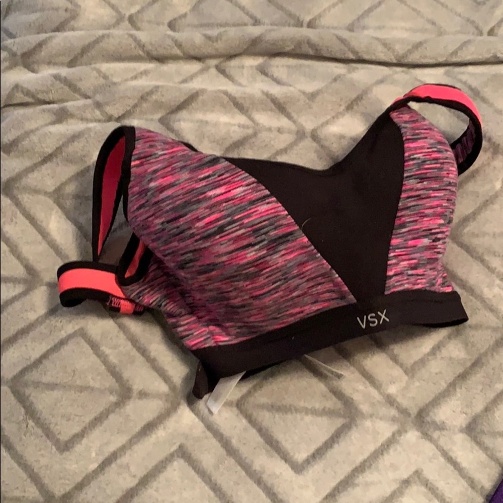 Victoria secret sports bra size 34b
